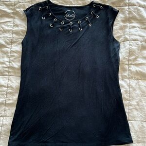 Sleeveless inc shirt